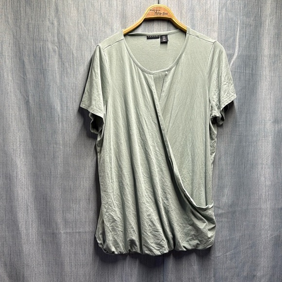 Tahari green short sleeve shirt size 1X - Picture 1 of 7